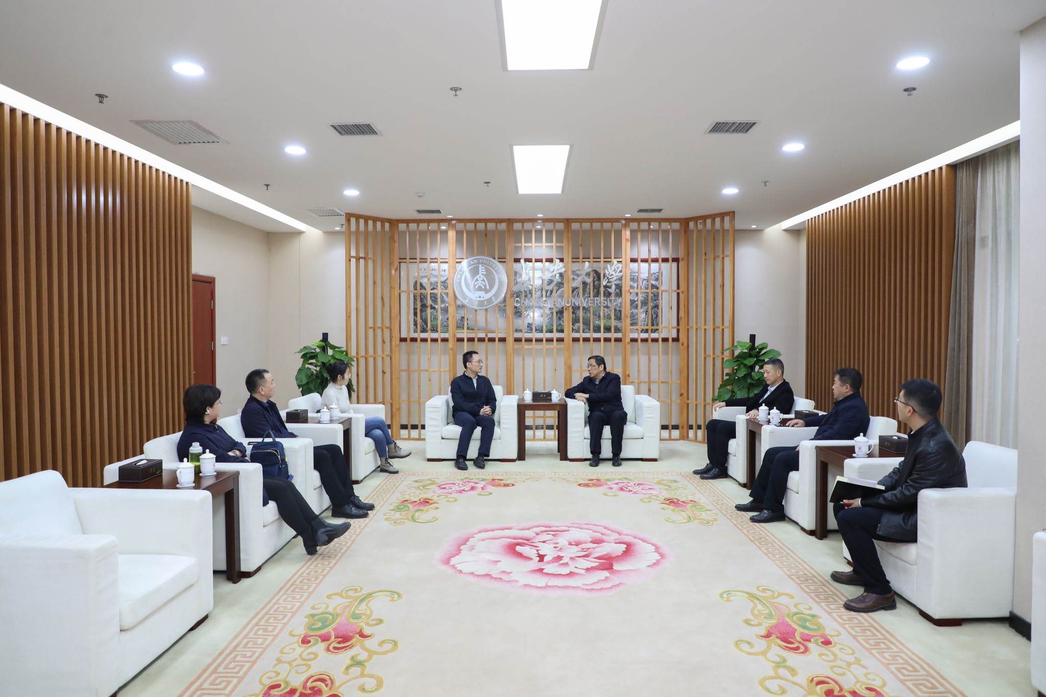 交通运输部规划司副司长荣学文一行到我校调研指导